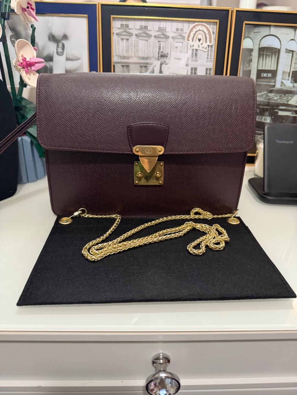 Authentic Louis Vuitton Dark Brown Leather clutch/Wristlet.free chain,insert COA